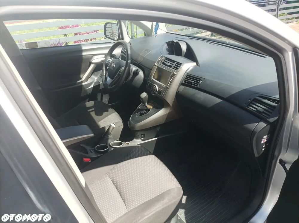 Toyota Verso 1.8 Premium EU5 MS - 11