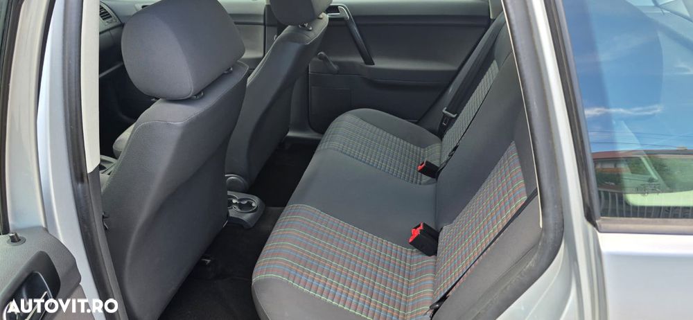 Volkswagen Polo 1.2 MATCH - 11