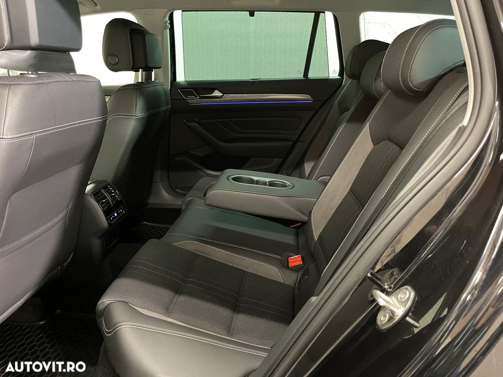 Volkswagen Passat Alltrack - 12