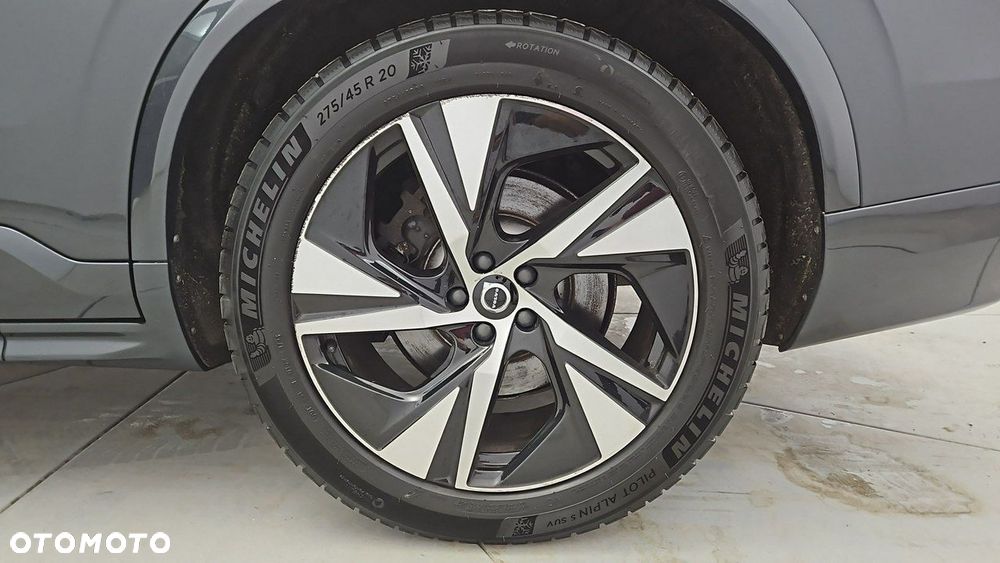 Volvo XC 90 T8 AWD Plug-In Hybrid R-Design 7os - 28
