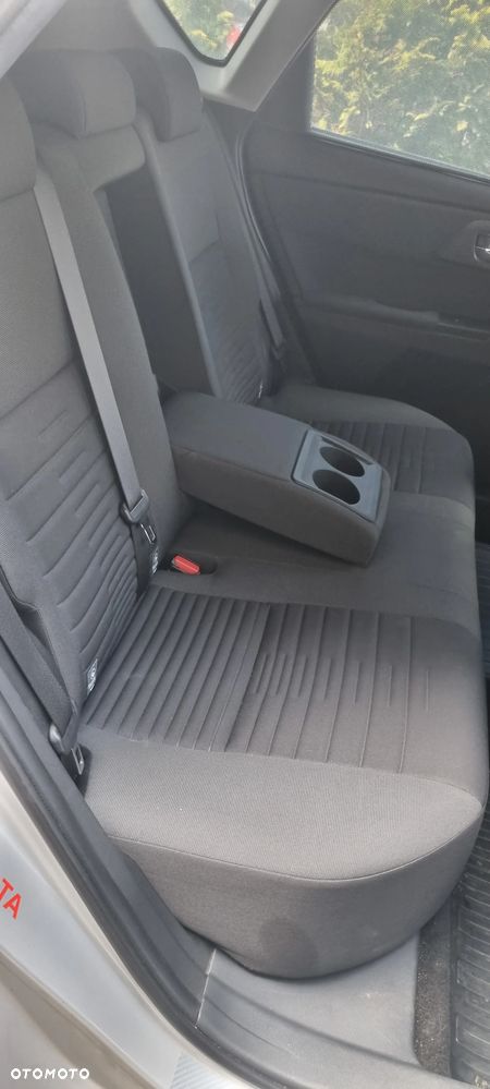 Toyota Auris 1.6 Premium - 17