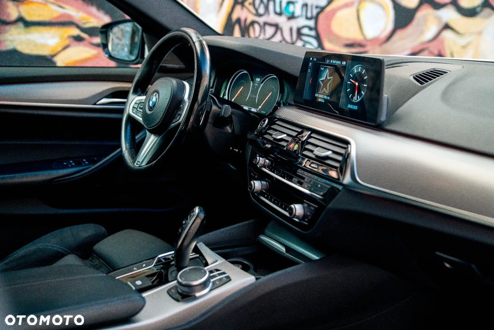 BMW Seria 5 540i M Sport sport - 13