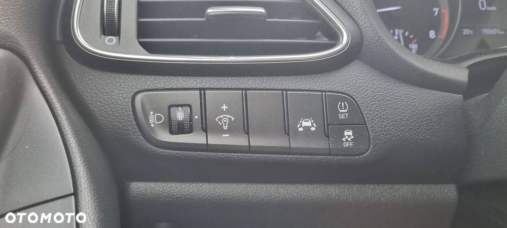 Hyundai i30 1.4 Premium - 13