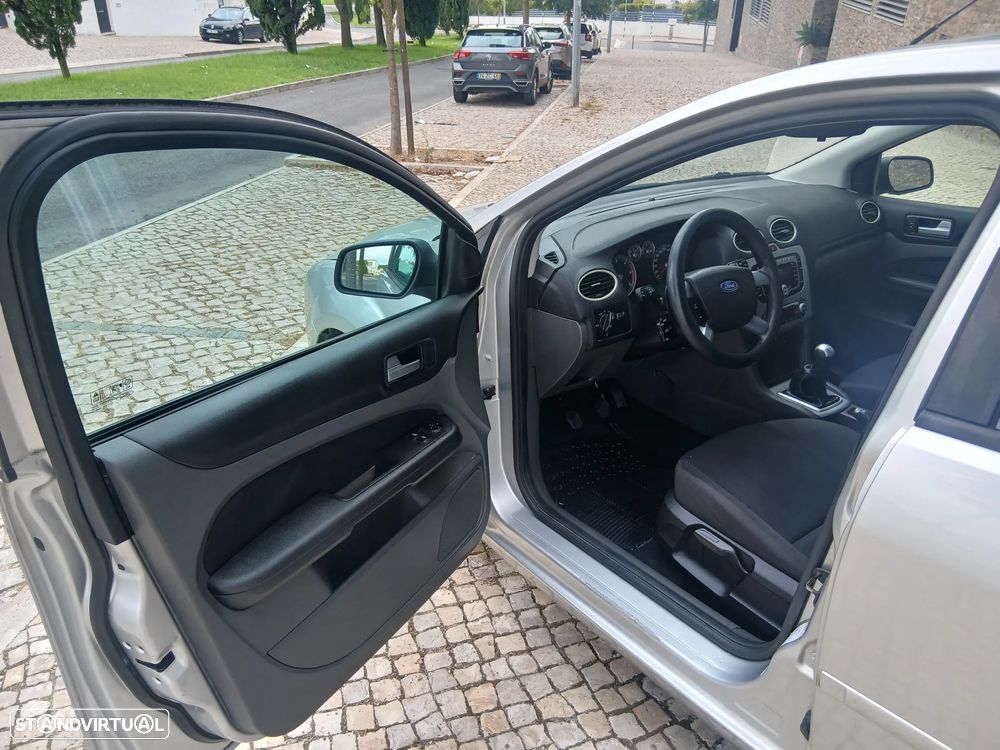 Ford Focus 1.6 TDCi Ghia - 5