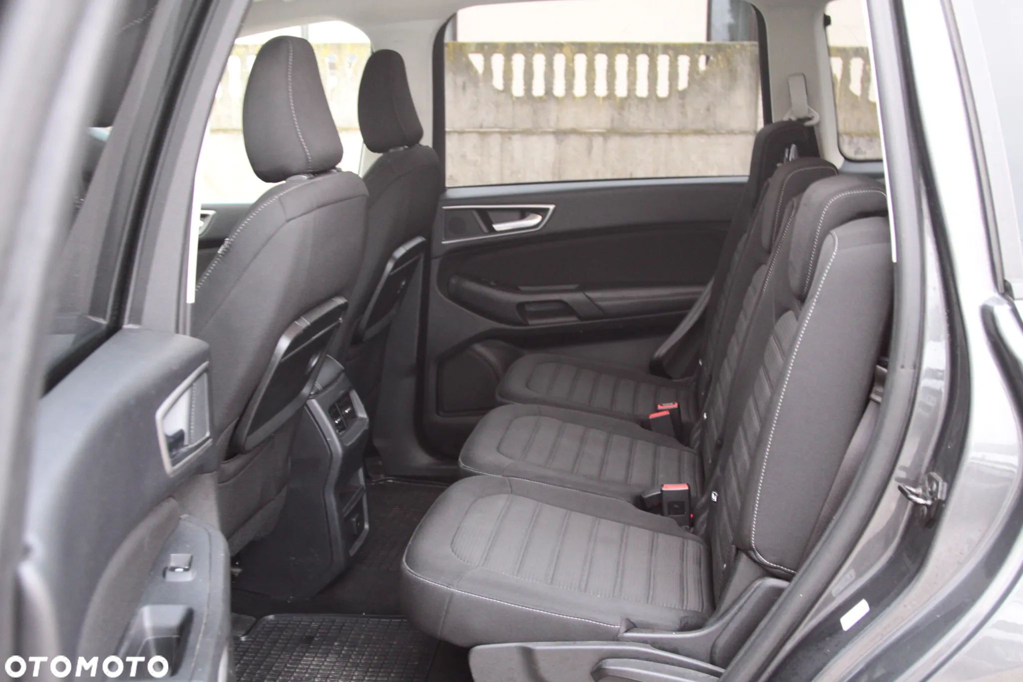 Ford Galaxy - 14