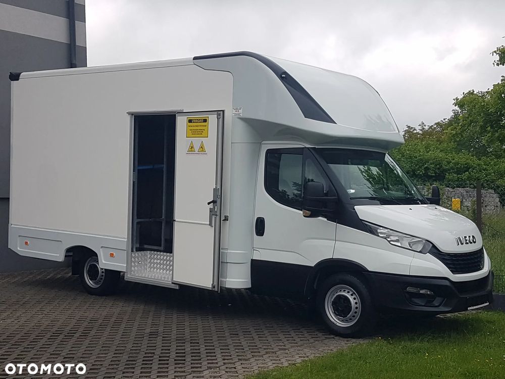Iveco DAILY KONTENER NISKOPODŁOGOWY 4,43x2,23x2,42 SKLEP FOODTRUCK BAR KLIMA KONIOWÓZ KAMPER - 38