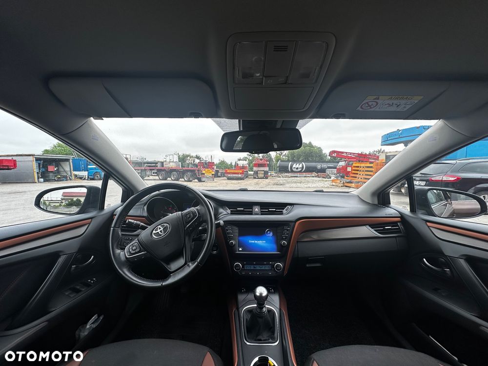 Toyota Avensis 2.0 D-4D Prestige - 6