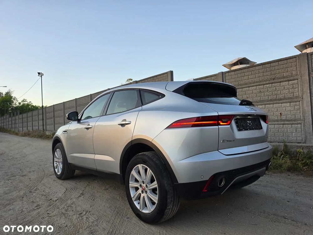Jaguar E-Pace P200 AWD R-Dynamic S - 36