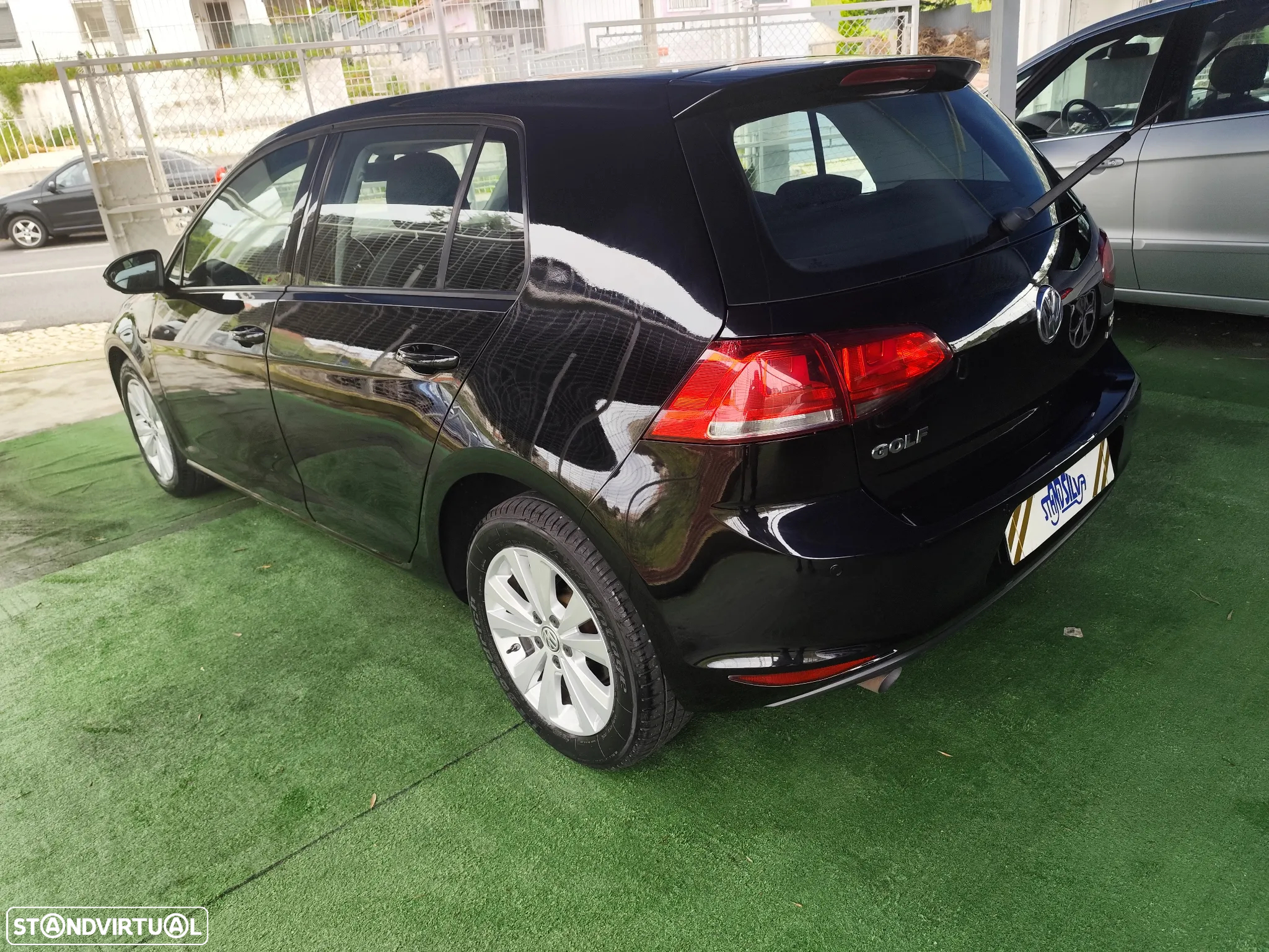 VW Golf 1.6 TDi Confortline - 4