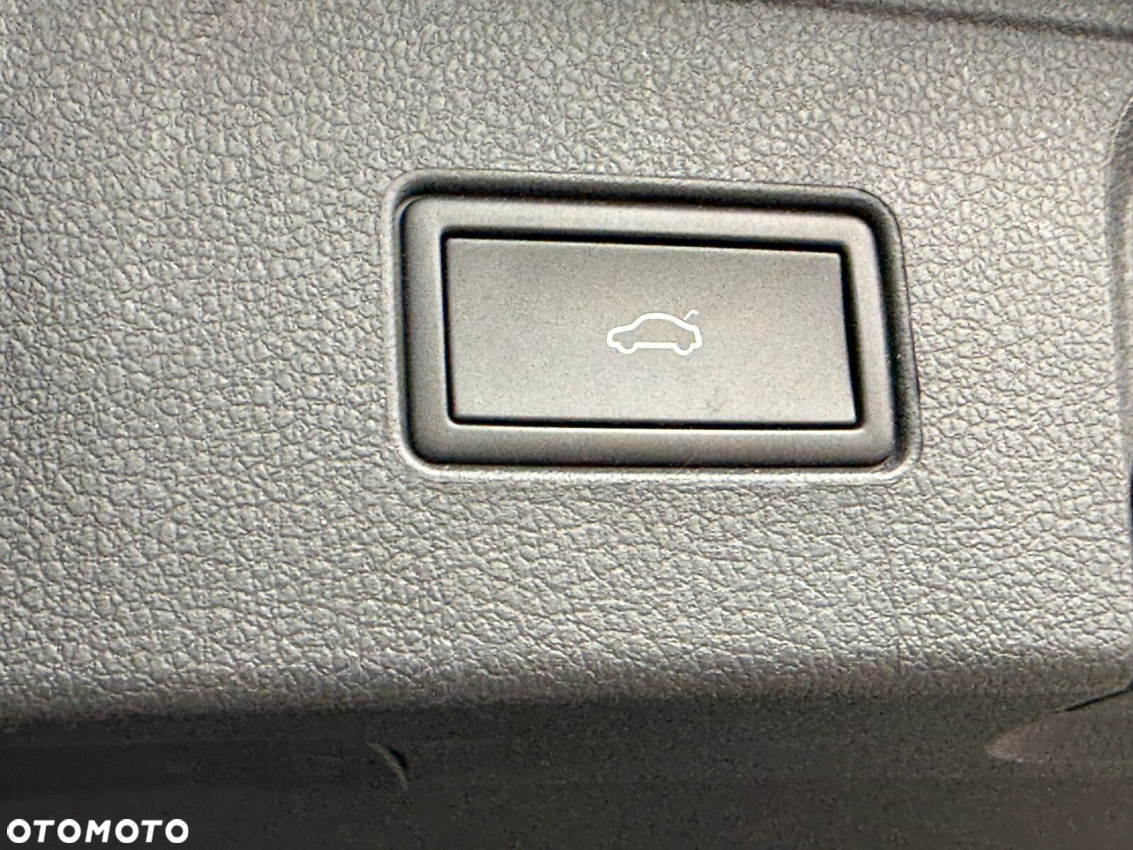 Volkswagen Passat 2.0 TSI Business DSG - 34