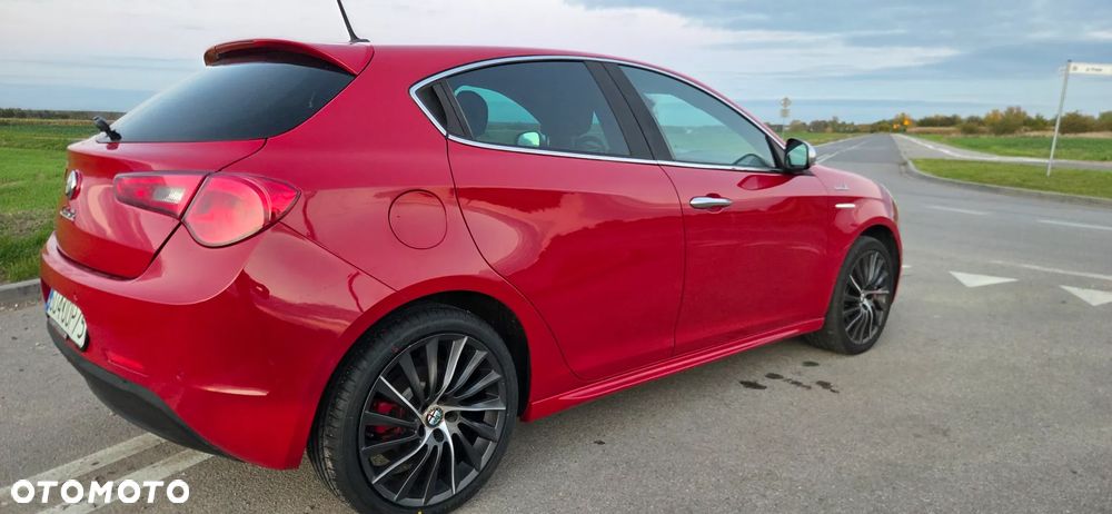Alfa Romeo Giulietta 2014 photo 4