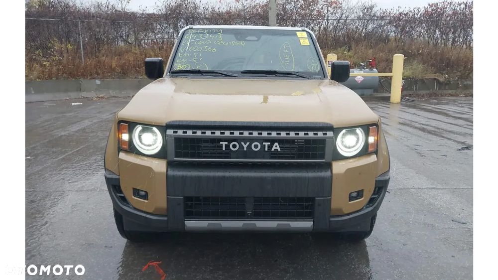 Toyota Land Cruiser - 7