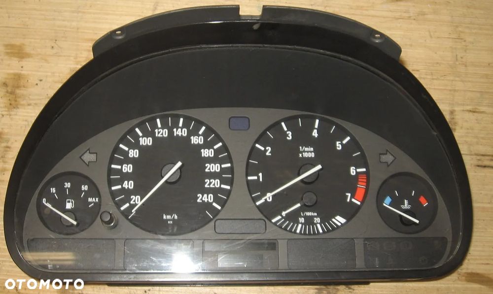 licznik BMW E39 benzyna zegar 110.008.735/025 - 1