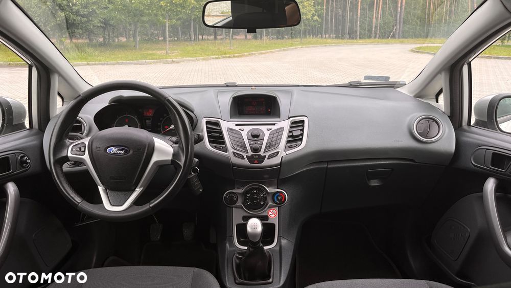 Ford Fiesta 1.6 TDCi Silver X - 11