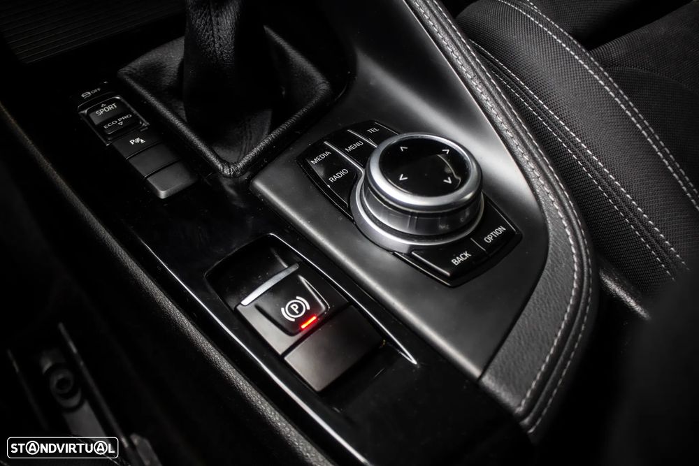 BMW X1 16 d sDrive Line Sport - 21