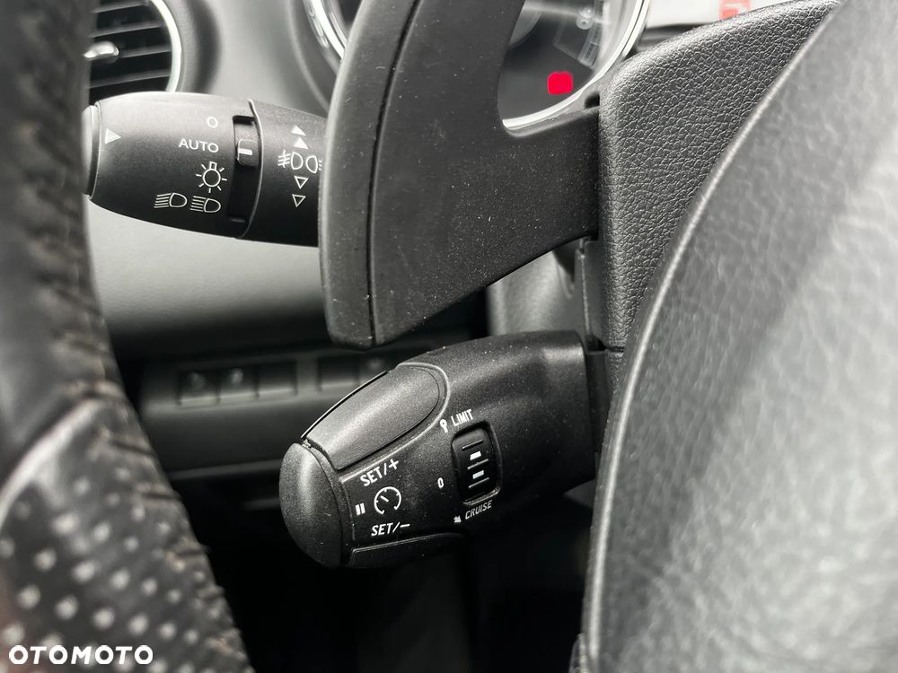 Peugeot 3008 2.0 HDi HYbrid4 - 35