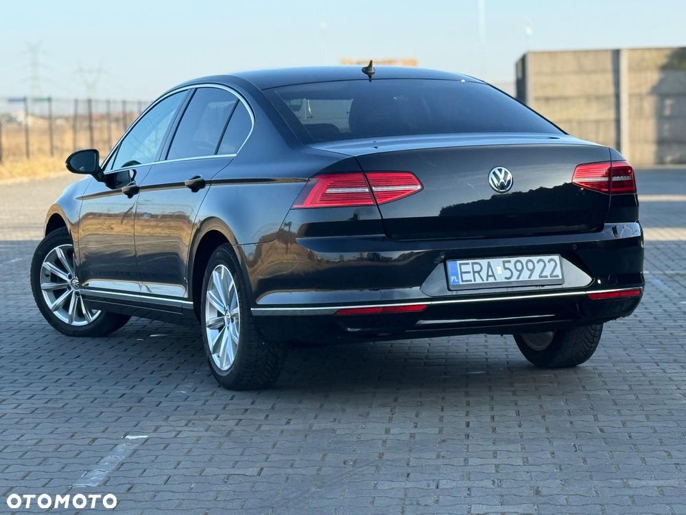 Volkswagen Passat 1.6 TDI SCR DSG - 10