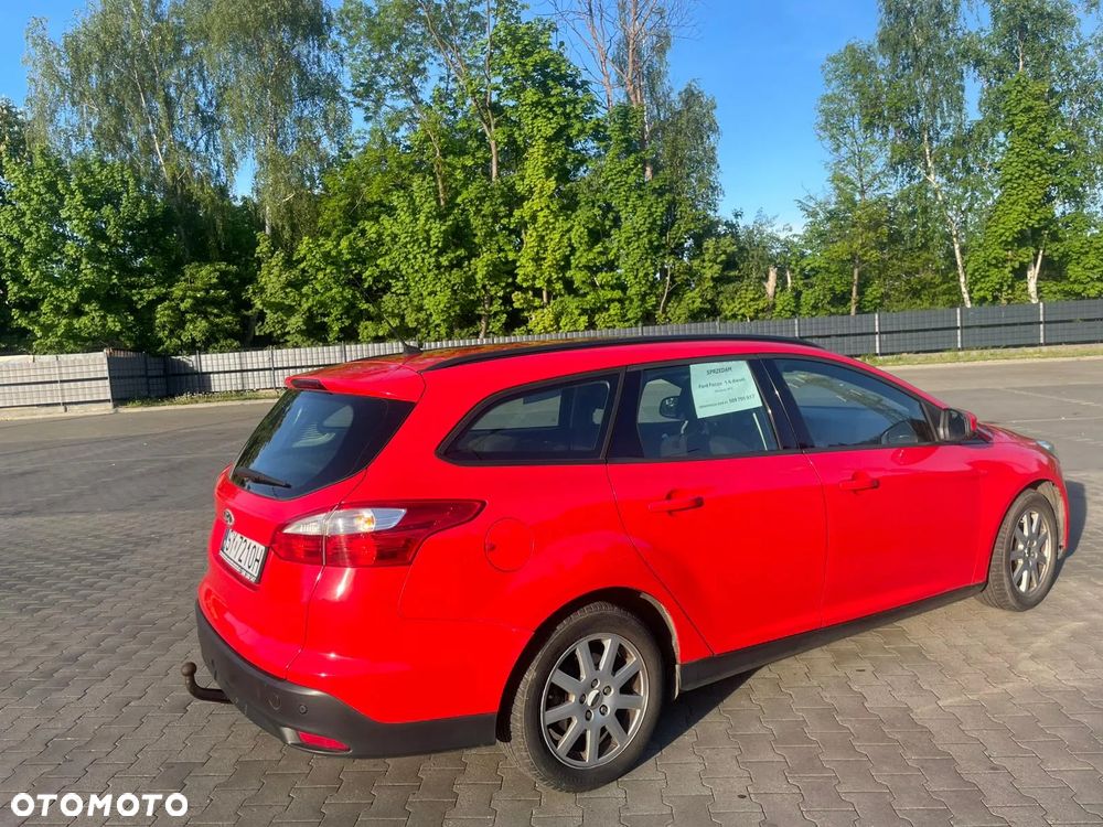 Ford Focus ver-1-6-tdci-dpf-start--stopp--system-sync-edition - 4