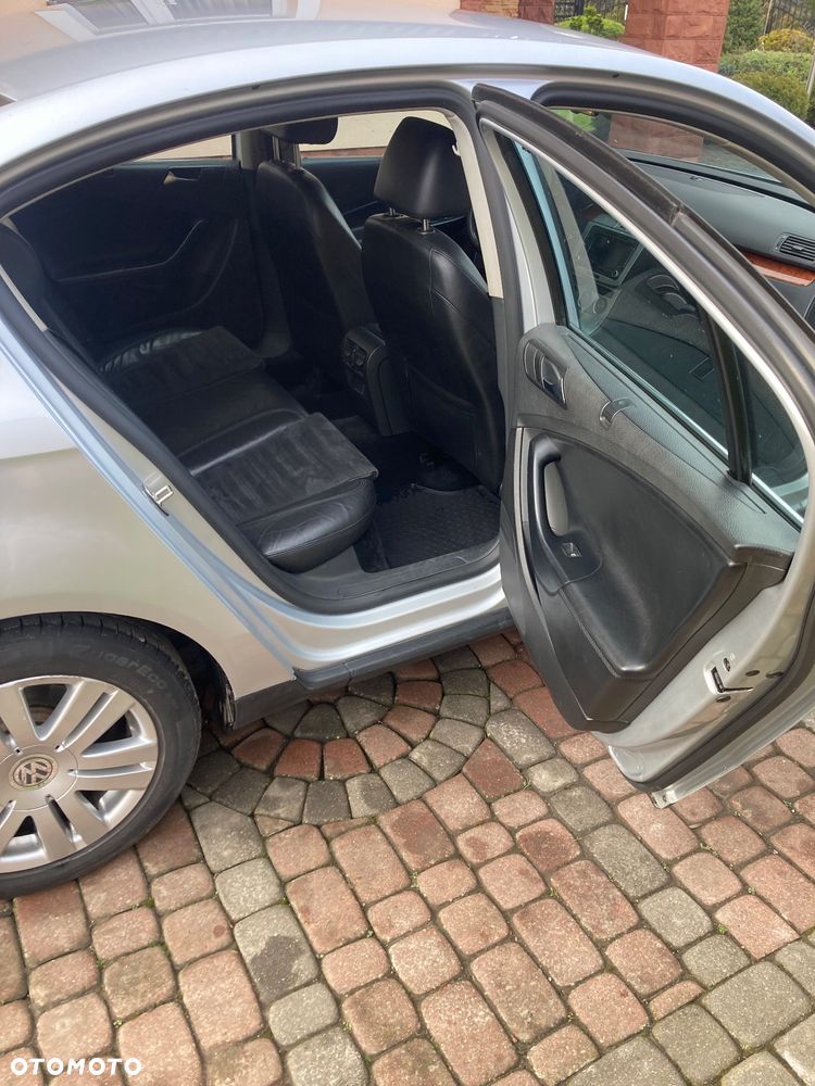 Volkswagen Passat 2.0 TDI DPF Comfortline - 8