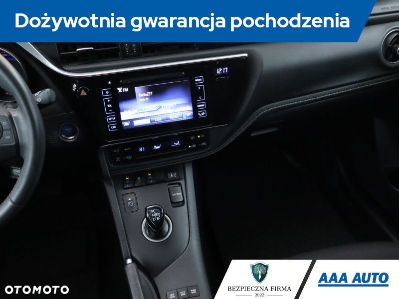 Toyota Auris - 10