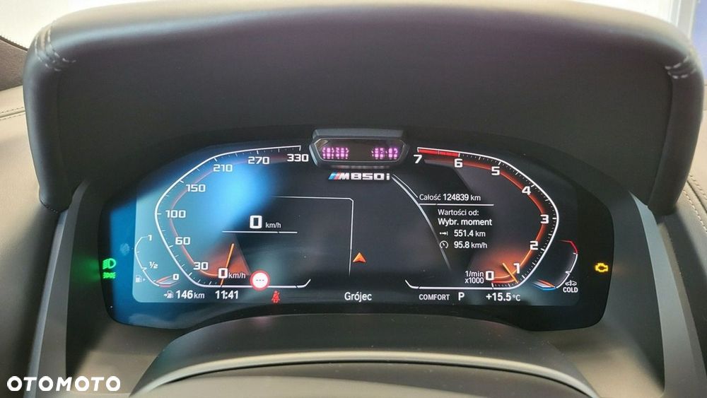 BMW Seria 8 M850i xDrive - 22