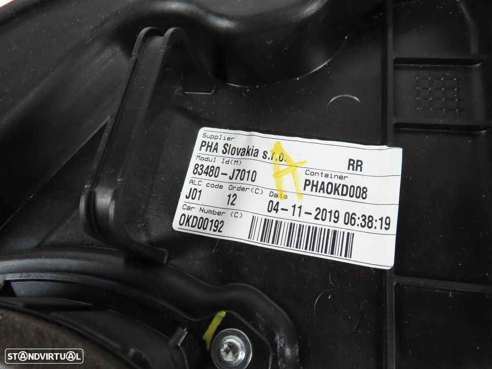 Elevador da Porta Sem Motor Direito/Trás Seminovo/ Original KIA CEED (CD) 83480-... - 3