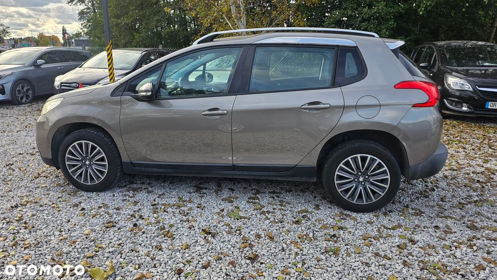 Peugeot 2008 1.6 e-HDi Style S&S - 3