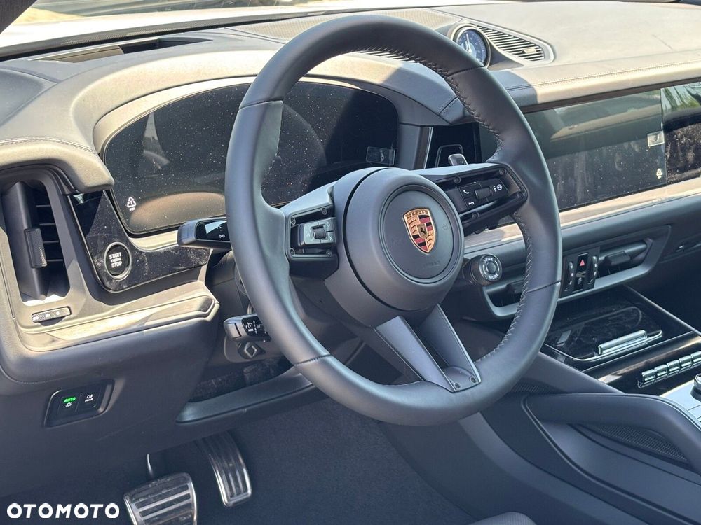 Porsche Cayenne - 24