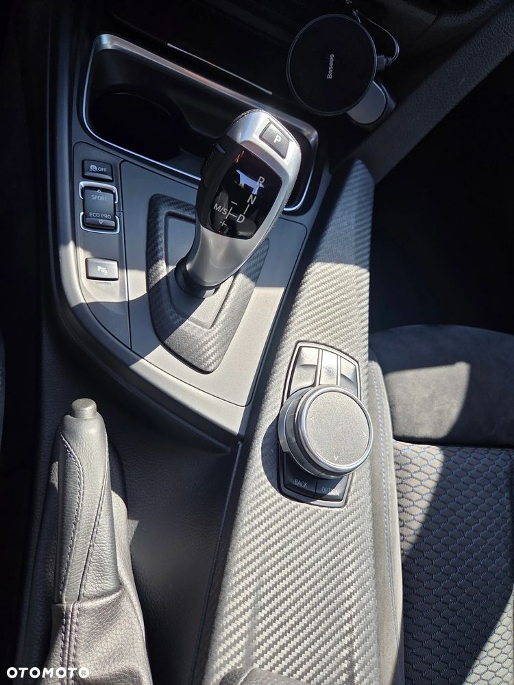 BMW Seria 3 320d xDrive - 16