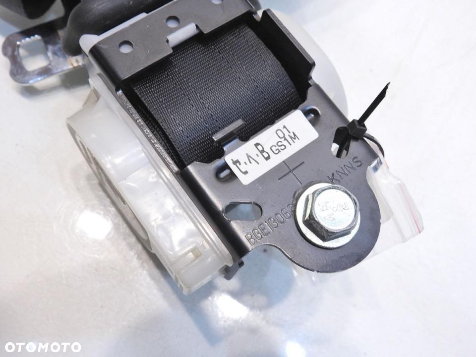 PAS BEZPIECZEŃSTWA ŚRODKOWY TYŁ MAZDA 6 GH HB - 5