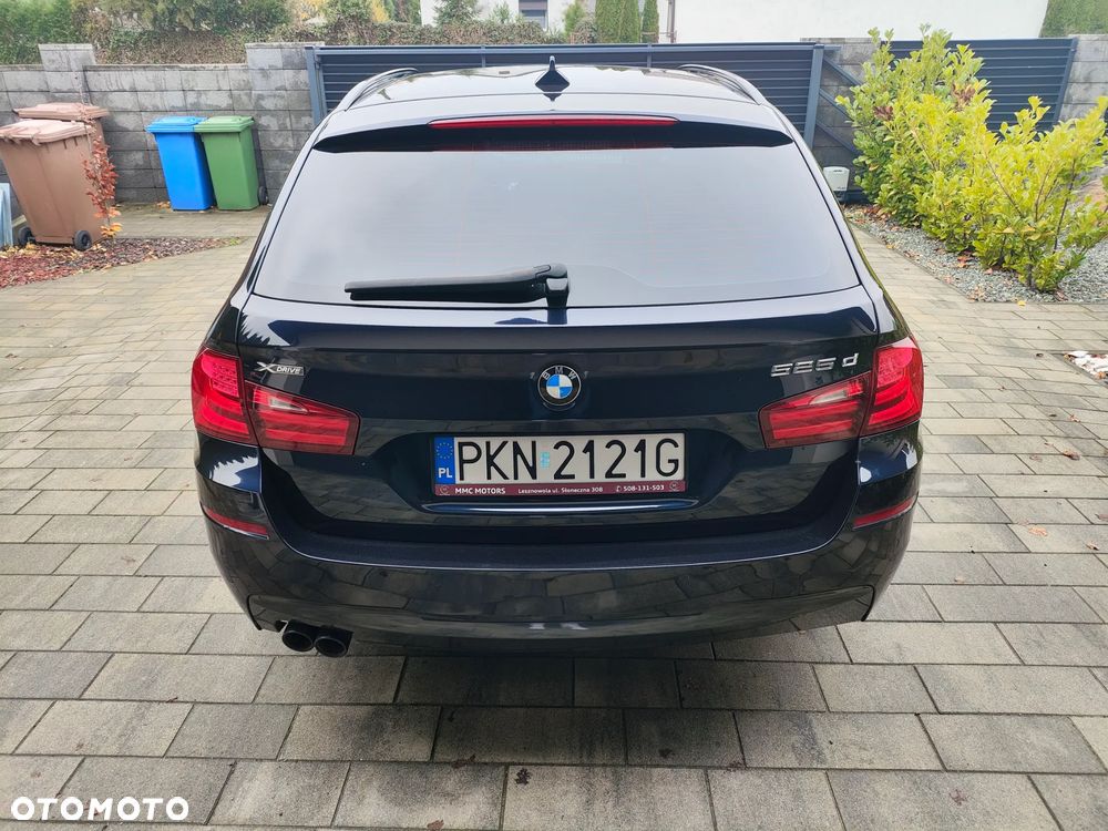 BMW Seria 5 525d xDrive - 4