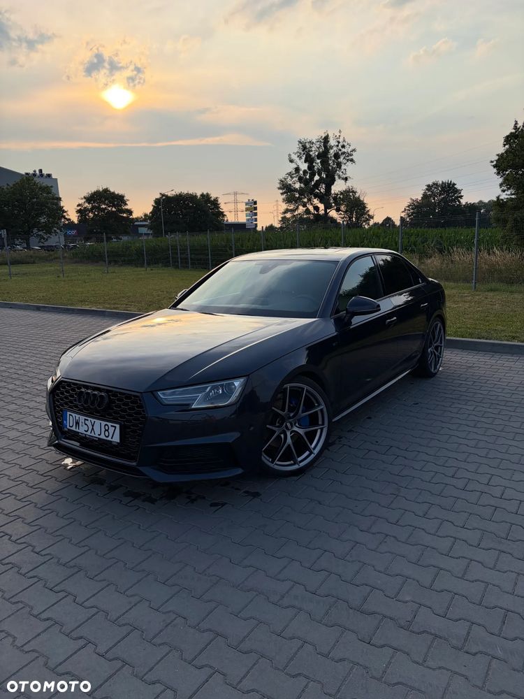 Audi A4 Limousine - 1