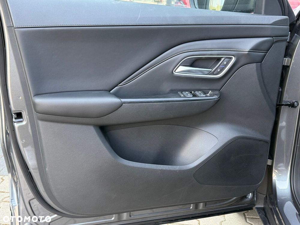 MG ZS Hybrid+ - 24