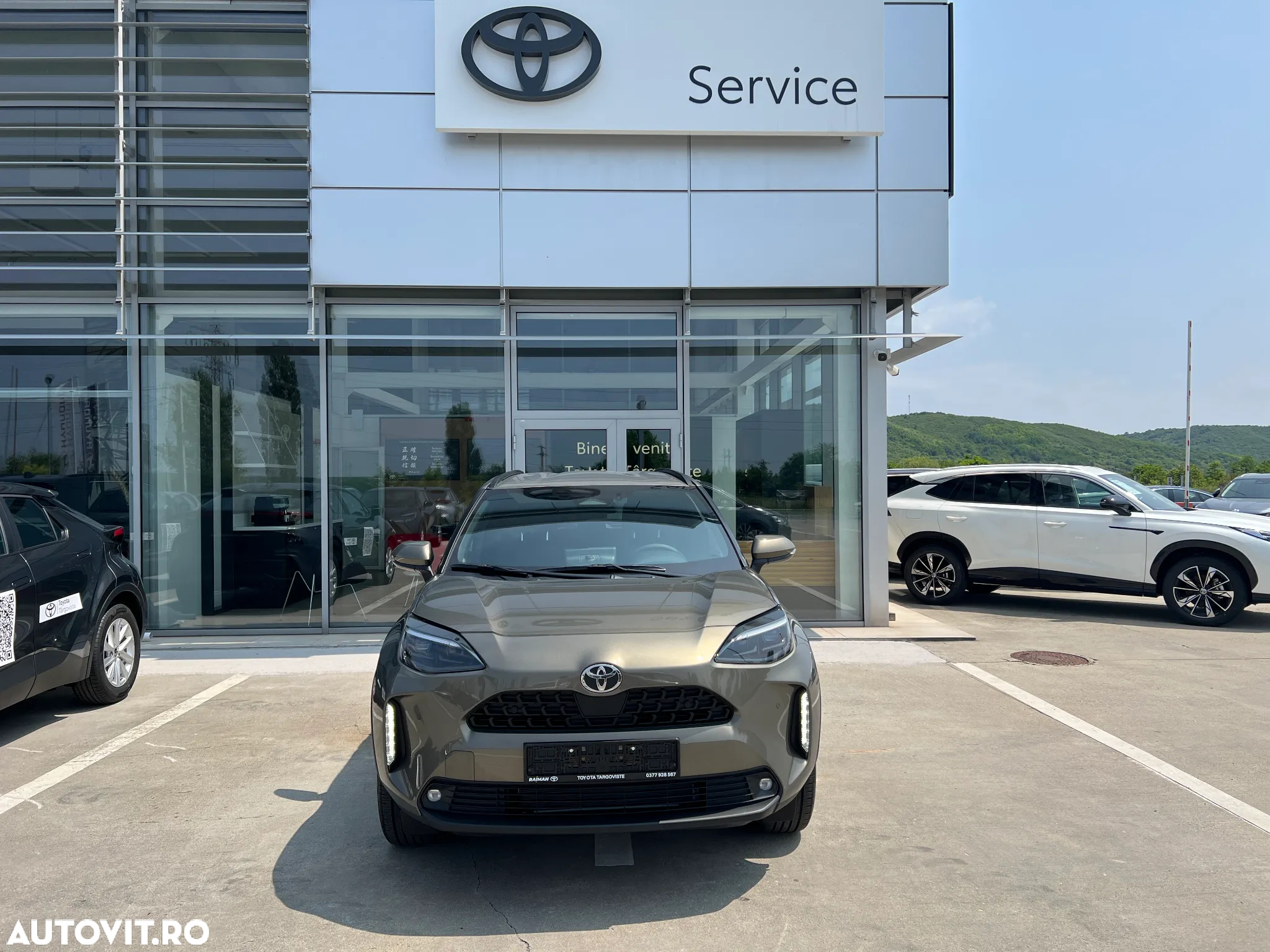 Toyota Yaris Cross 1.5 VVT-i HSD 4x2 Dynamic - 9