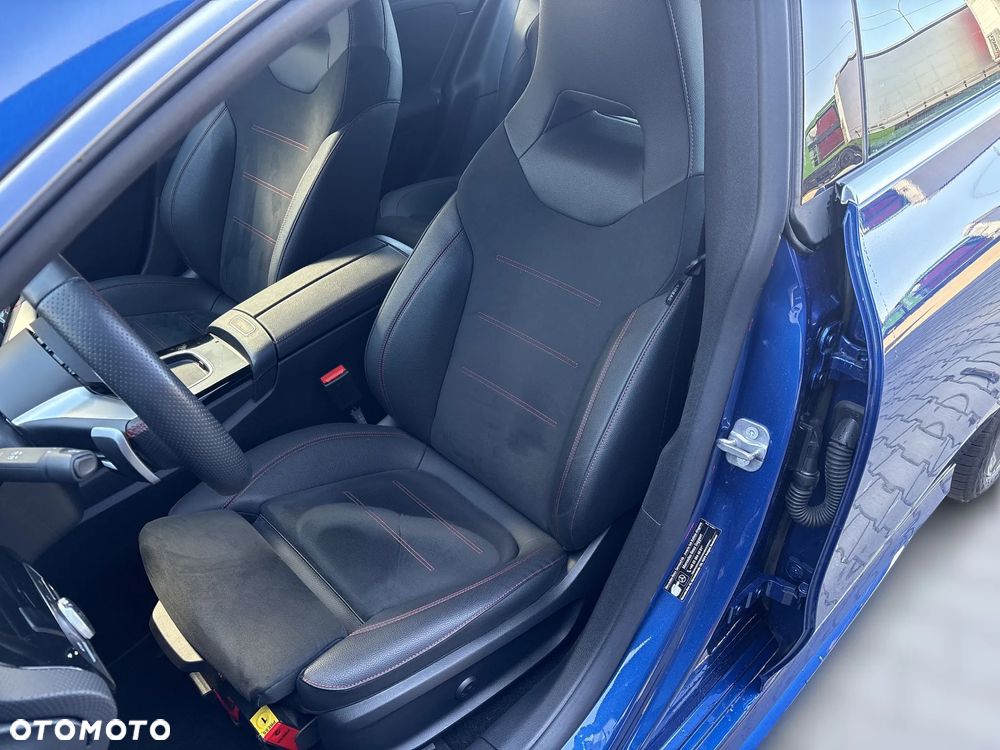 Mercedes-Benz CLA 200 mHEV 7G-DCT - 11