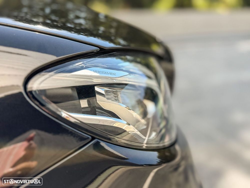 Mercedes-Benz E 220 d AMG Line - 16