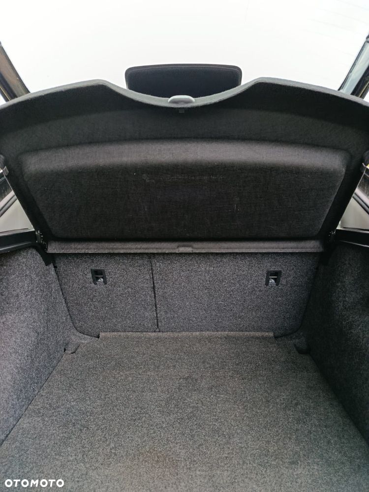 Skoda Rapid 2015 photo 5