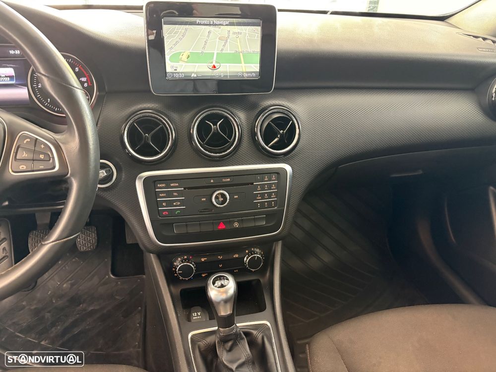 Mercedes-Benz A 180 d BlueEFFICIENCY Edition - 17