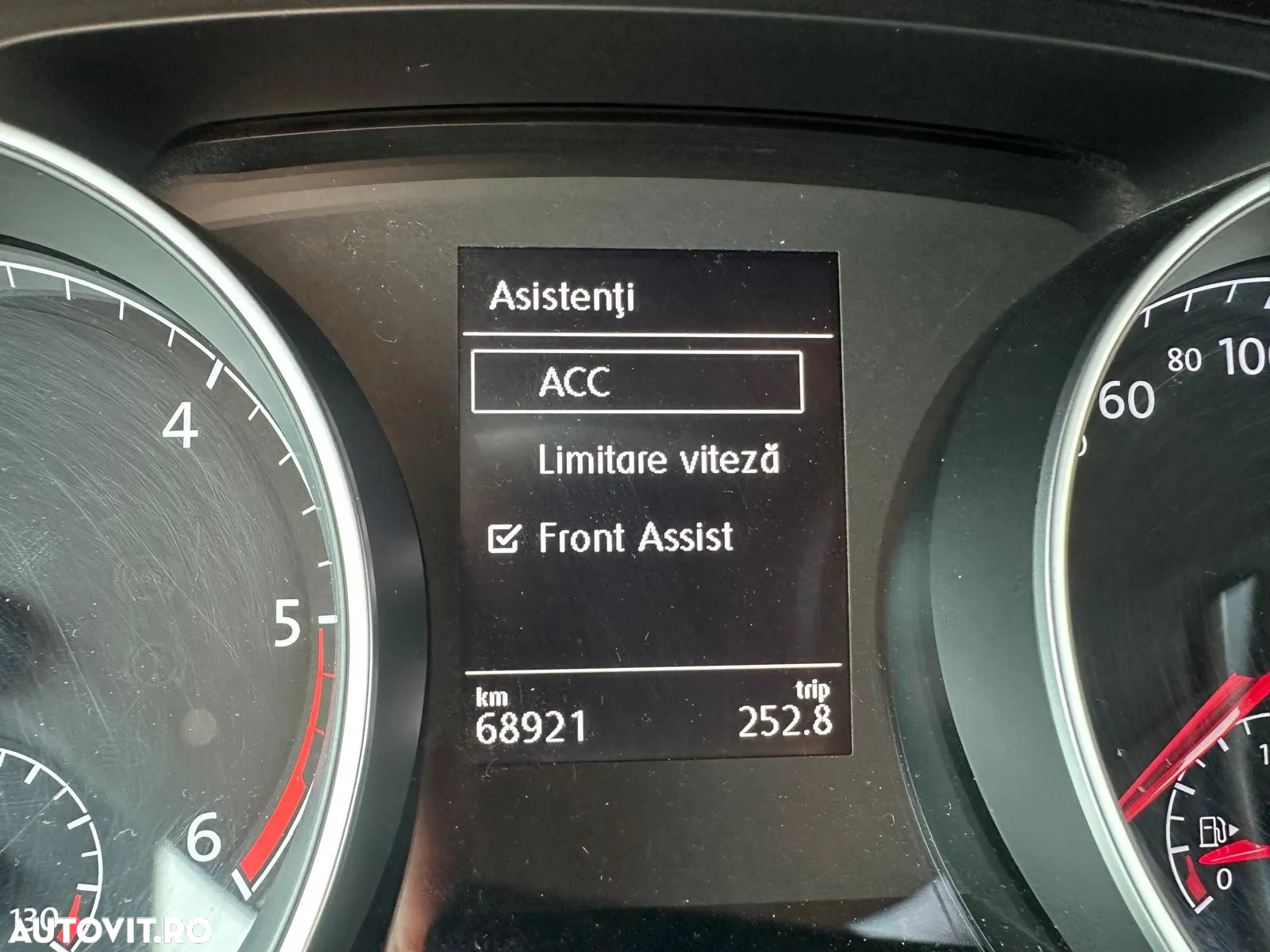Volkswagen Golf 2.0 TDI DSG Comfortline - 22