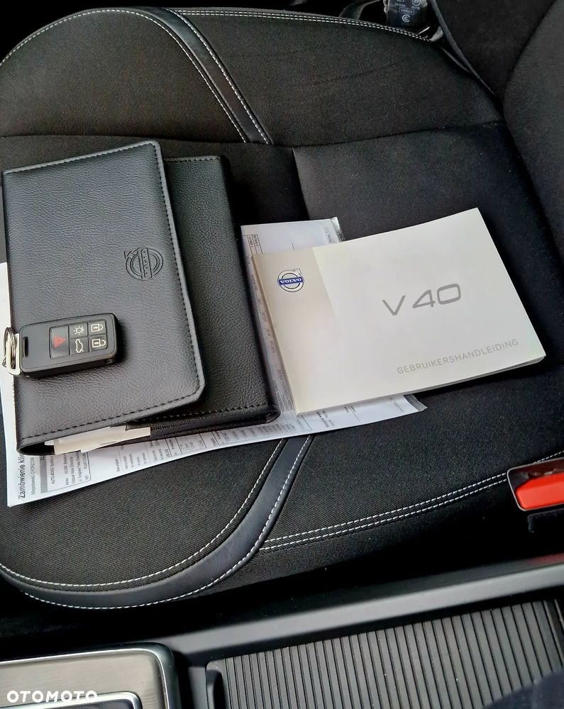 Volvo V40 D4 Drive-E Momentum - 24