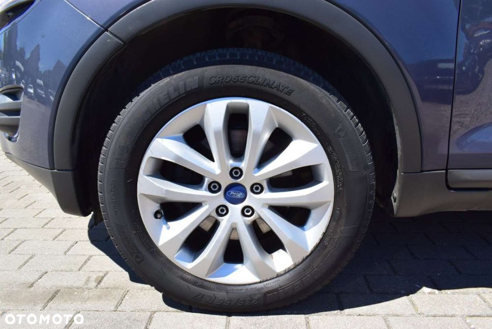 Ford Kuga - 36