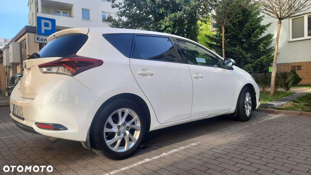 Toyota Auris 1.6 Active - 10
