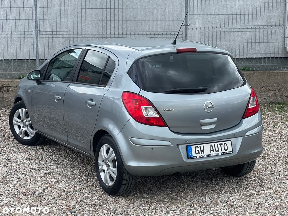 Opel Corsa 1.4 16V Innovation - 7