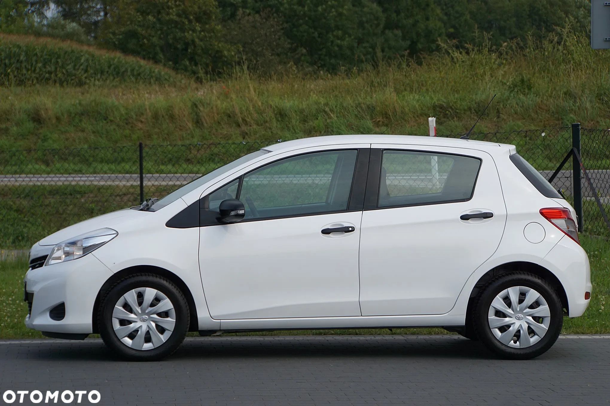 Toyota Yaris 1.0 VVT-i Cool - 11