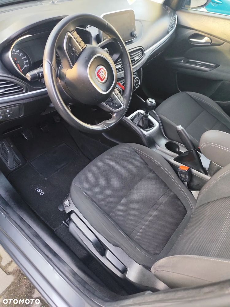 Fiat Tipo 1.4 T-Jet 16v S-Design - 9