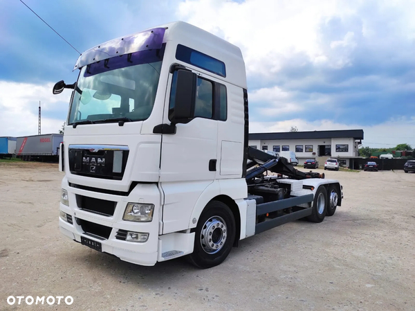 MAN TGX 26.440 Hakowiec Hyva 6x2 Podnoszona oś