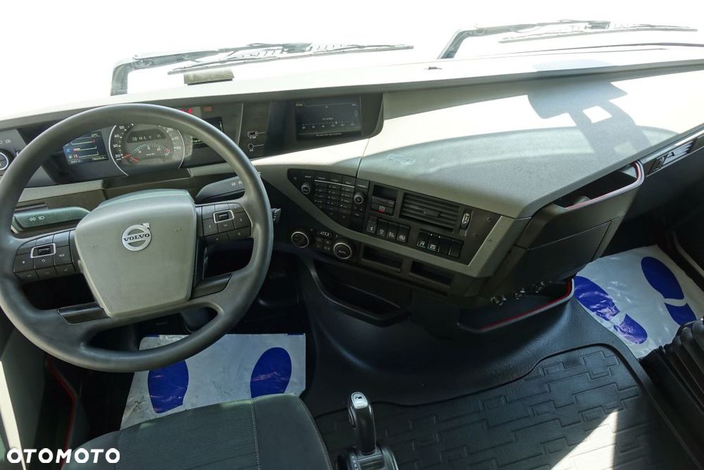 Volvo FH 500 GLOBETROTTER / EURO 6 / STANDARD / AUTOMAT / KLIMATYZACJA POSTOJOWA / LODÓWKA - 22