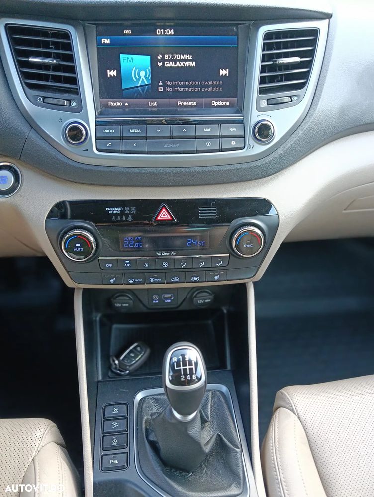 Hyundai Tucson blue 1.7 CRDi 2WD Style - 28