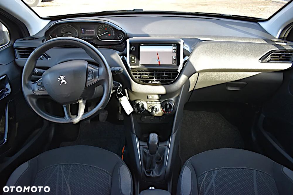 Peugeot 208 - 6