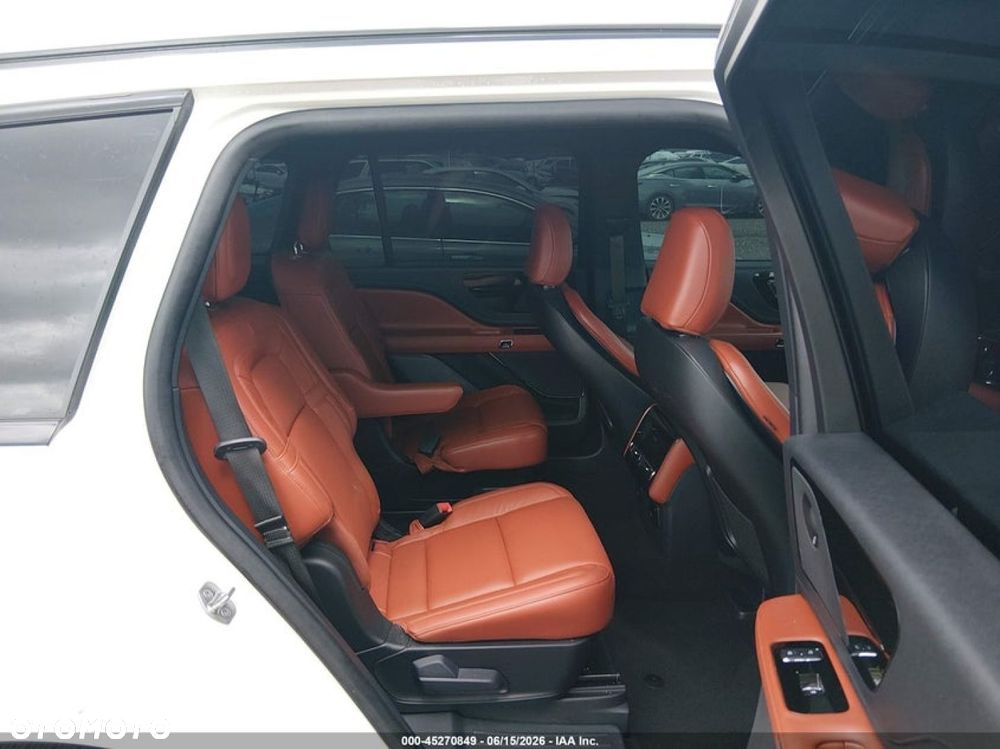 Lincoln Aviator - 11